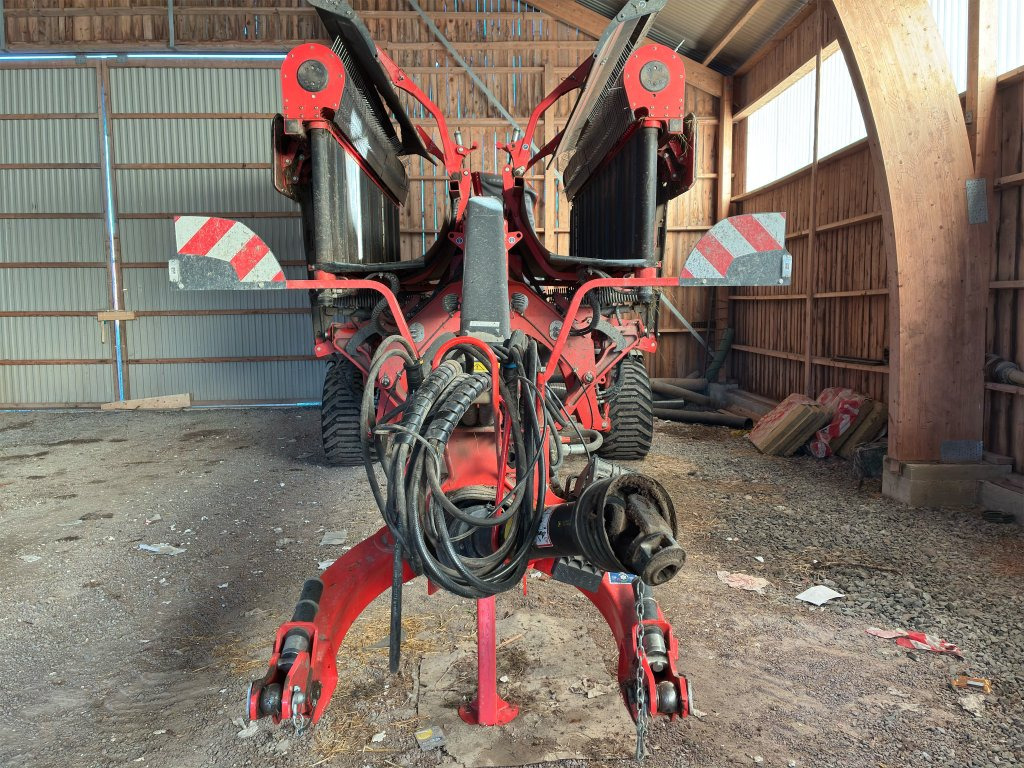 Kuhn Merge Max 1090 - Tedder/ Rake: picture 2 Kuhn Merge Max 1090 - Tedder/ Rake: picture 2