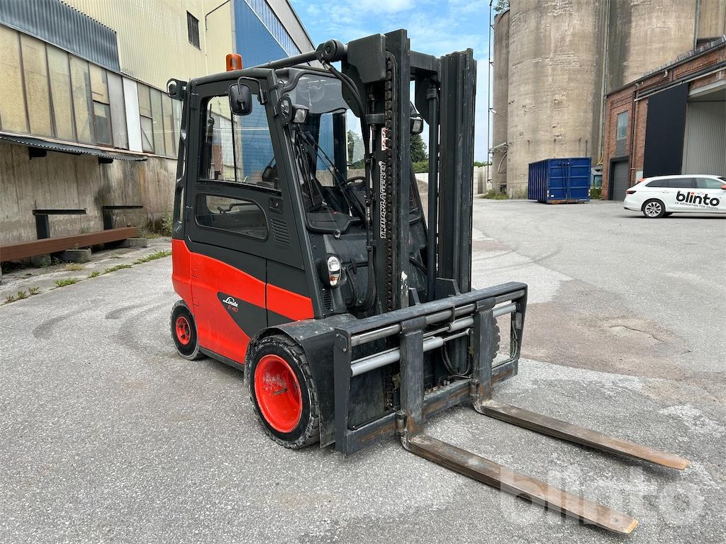 Linde E40H - Electric forklift: picture 3 Linde E40H - Electric forklift: picture 3