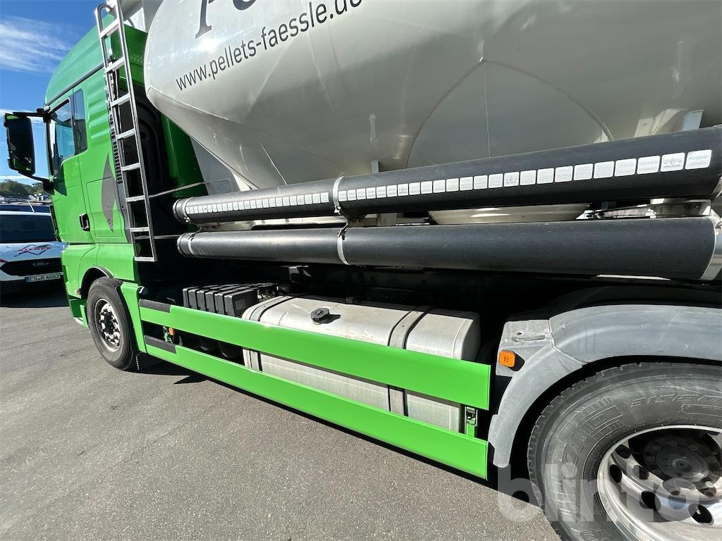 Tank truck MAN TGX: picture 25