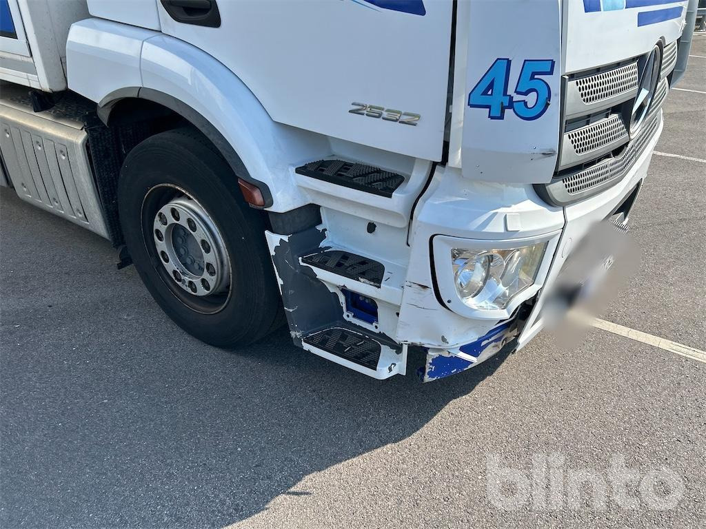 Box truck MERCEDES-BENZ: picture 6