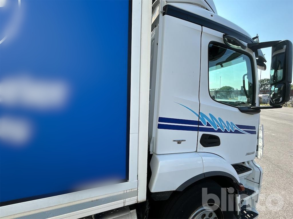 Box truck MERCEDES-BENZ: picture 30
