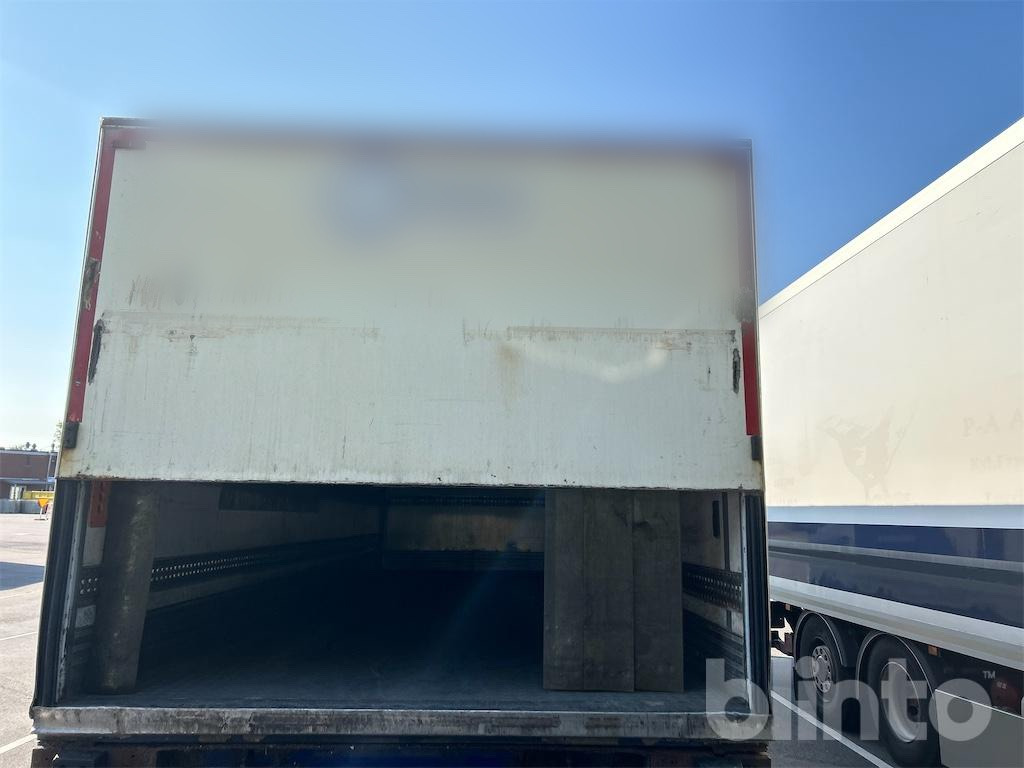 Box truck MERCEDES-BENZ: picture 9