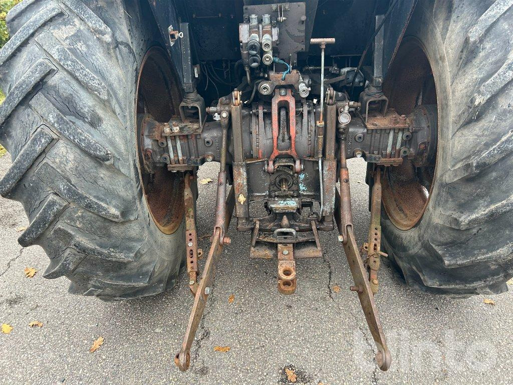 Farm tractor MF 365-4 WD: picture 44 Farm tractor MF 365-4 WD: picture 44