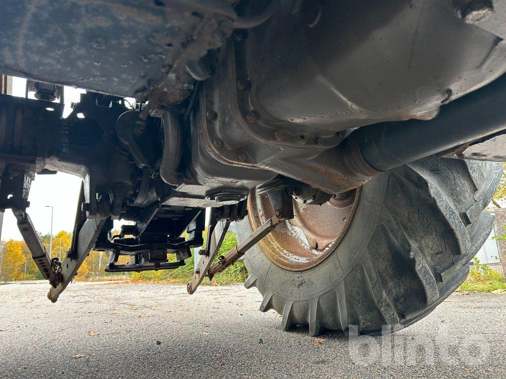 Farm tractor MF 365-4 WD: picture 21 Farm tractor MF 365-4 WD: picture 21