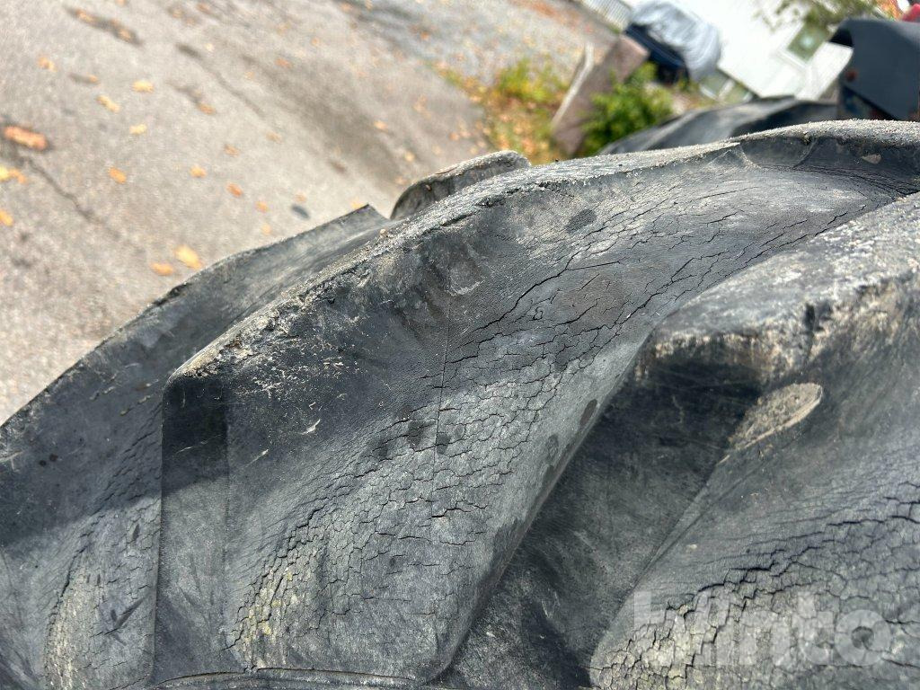 Farm tractor MF 365-4 WD: picture 29 Farm tractor MF 365-4 WD: picture 29