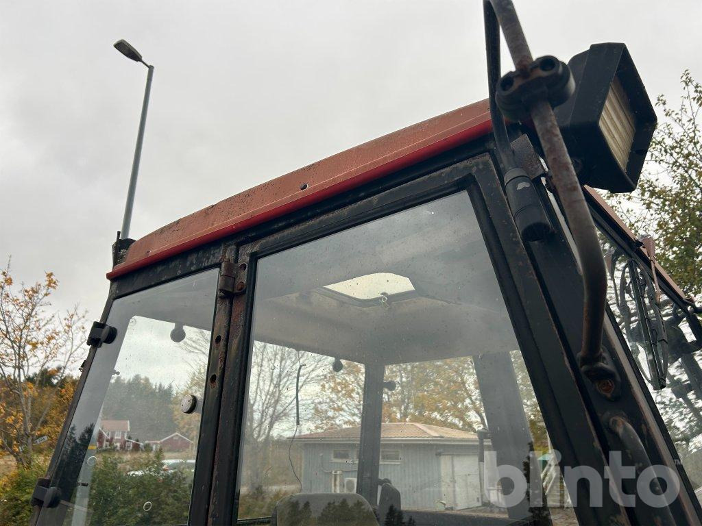 Farm tractor MF 365-4 WD: picture 26 Farm tractor MF 365-4 WD: picture 26