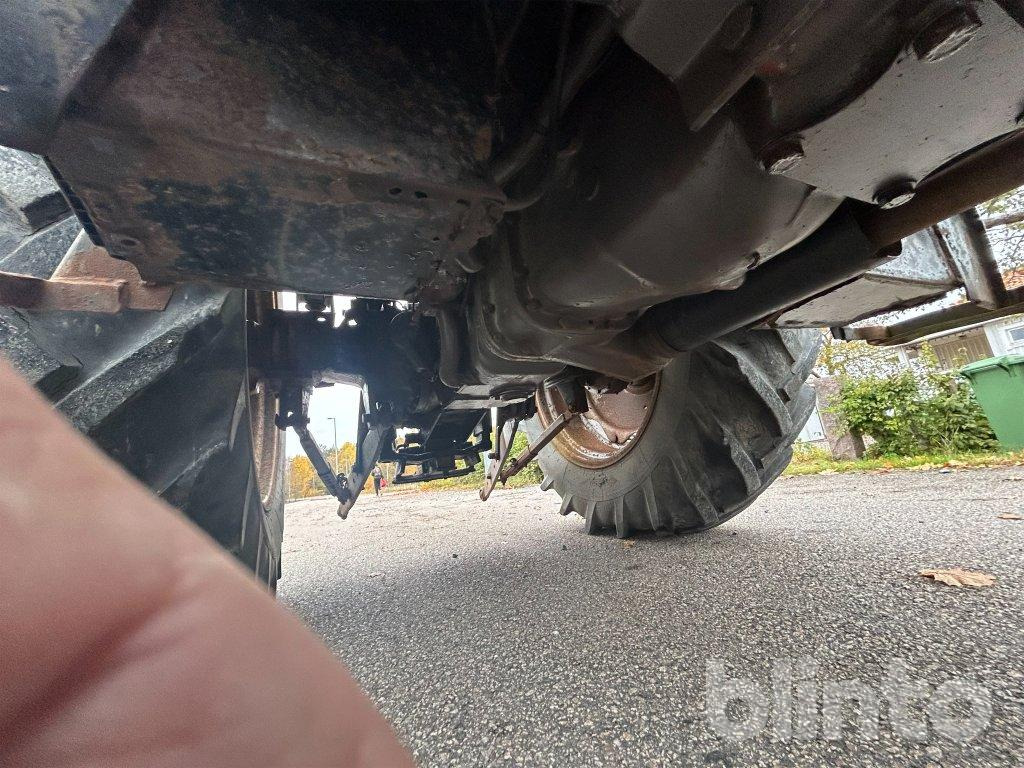 Farm tractor MF 365-4 WD: picture 19 Farm tractor MF 365-4 WD: picture 19