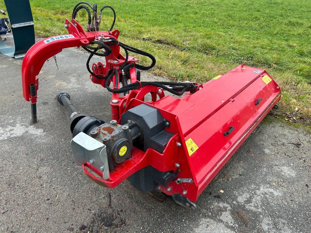 MOWER AGF-200T hydraulisk sidoförskjutning - Verge mower: picture 3 MOWER AGF-200T hydraulisk sidoförskjutning - Verge mower: picture 3