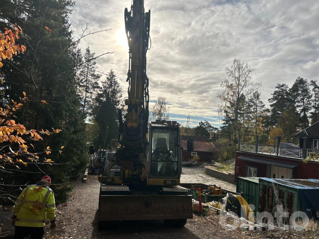 New Holland MH 4.6 - Wheel excavator: picture 2 New Holland MH 4.6 - Wheel excavator: picture 2