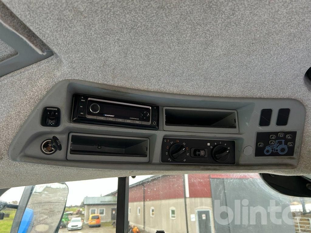 Farm tractor New Holland T7. 210: picture 43