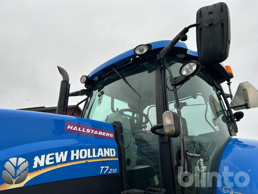 Farm tractor New Holland T7. 210: picture 23