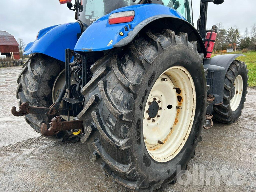 Farm tractor New Holland T7. 210: picture 15