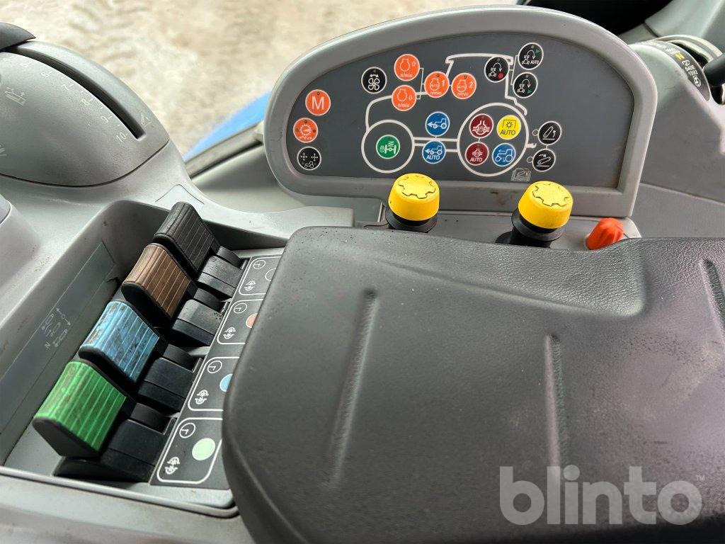 Farm tractor New Holland T7. 210: picture 39