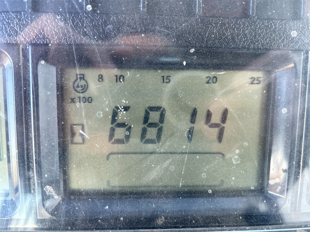 New Holland TM115 (2001) - Farm tractor: picture 5 New Holland TM115 (2001) - Farm tractor: picture 5