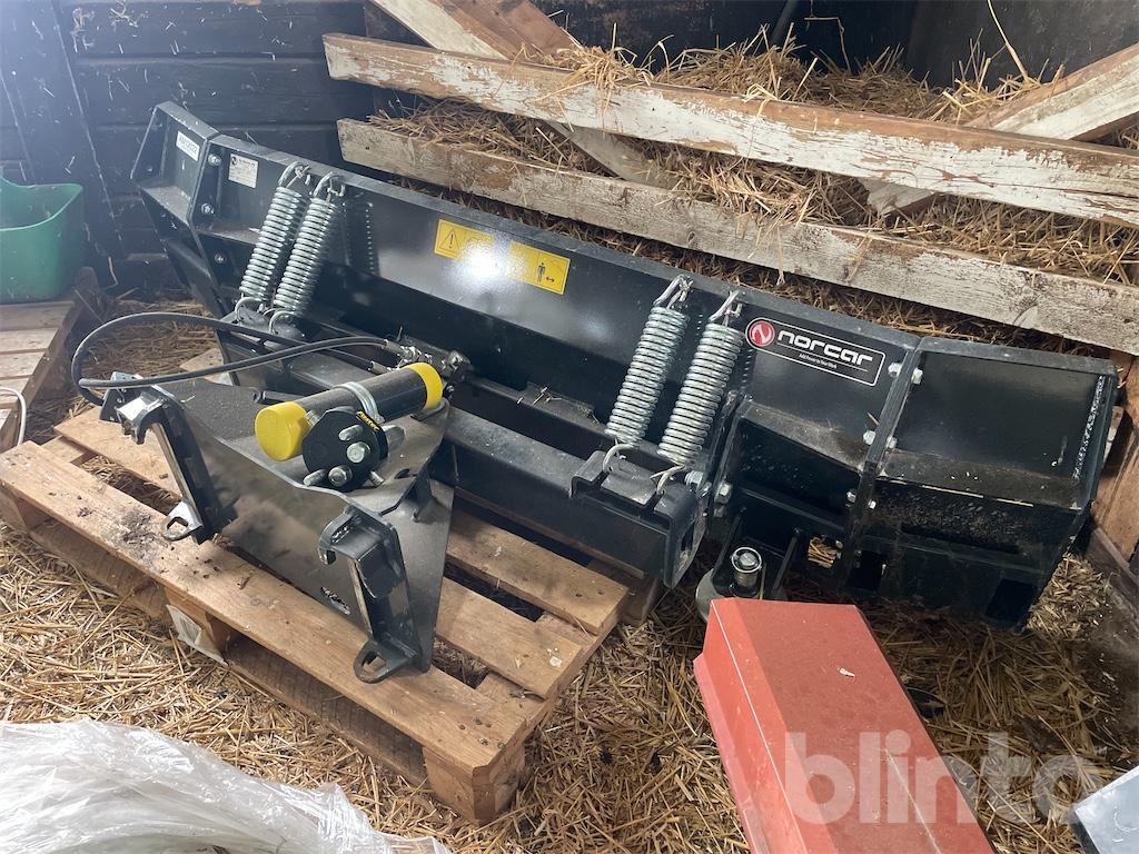 Norcar/ Avant - Snow plough: picture 1 Norcar/ Avant - Snow plough: picture 1