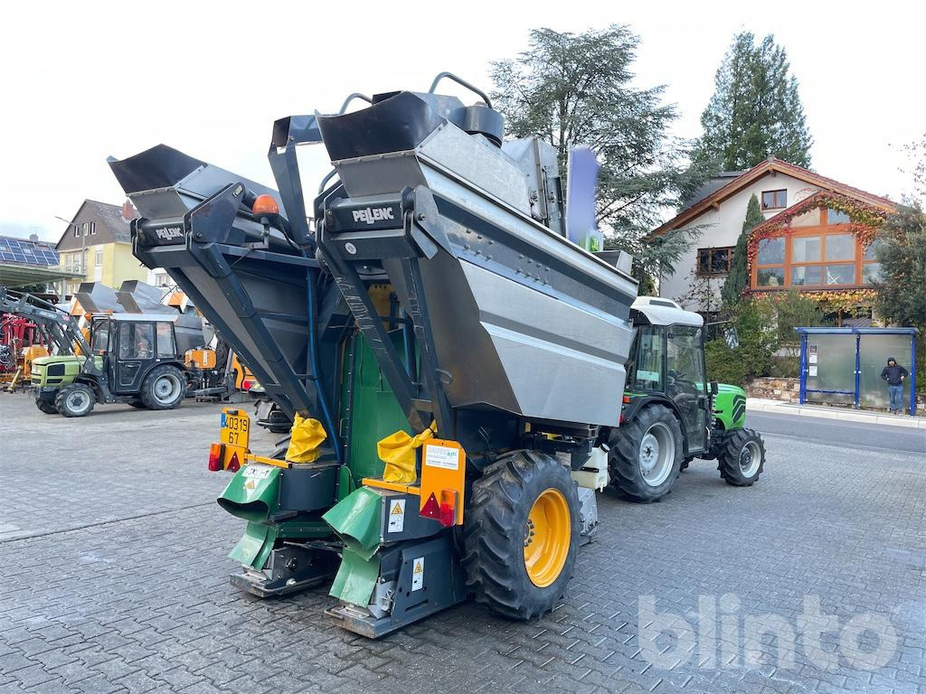 Pellenc 3050 AL (2005) - Grape harvesting machine: picture 3 Pellenc 3050 AL (2005) - Grape harvesting machine: picture 3