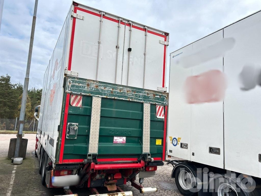 Skåpbil Volvo FH bussbyggskåp med kylaggregat - Refrigerator truck: picture 2 Skåpbil Volvo FH bussbyggskåp med kylaggregat - Refrigerator truck: picture 2