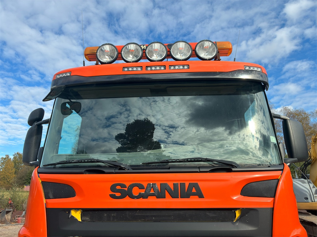SCANIA R500LB8X4HHA - Truck: picture 3 SCANIA R500LB8X4HHA - Truck: picture 3