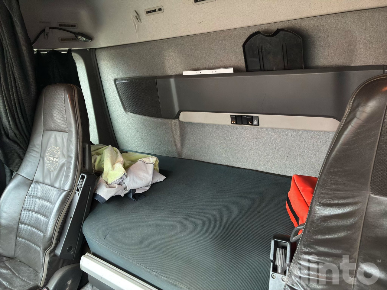 Hook lift truck VOLVO FH 420 6*2: picture 46 Hook lift truck VOLVO FH 420 6*2: picture 46