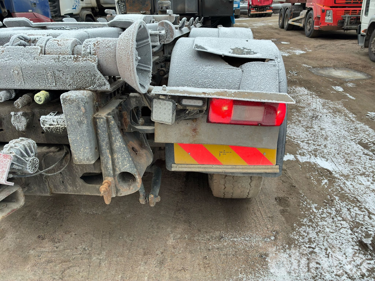 Hook lift truck VOLVO FH 420 6*2: picture 21 Hook lift truck VOLVO FH 420 6*2: picture 21