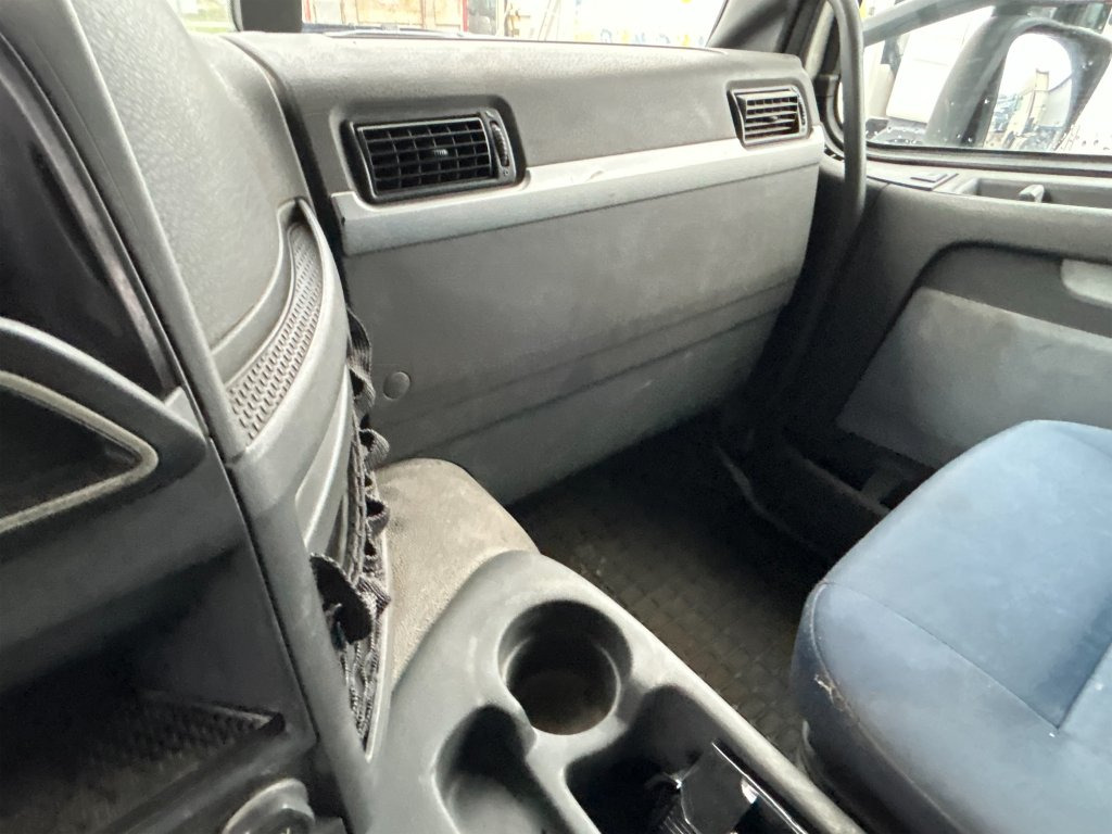 Hook lift truck VOLVO FM 400 6X2: picture 20