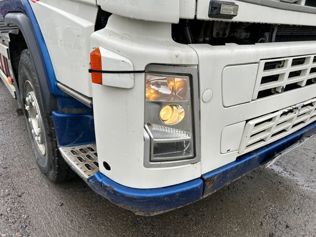 Hook lift truck VOLVO FM 400 6X2: picture 47