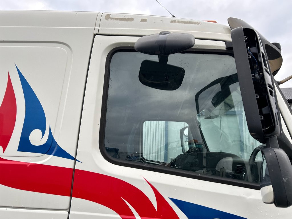 Hook lift truck VOLVO FM 400 6X2: picture 48