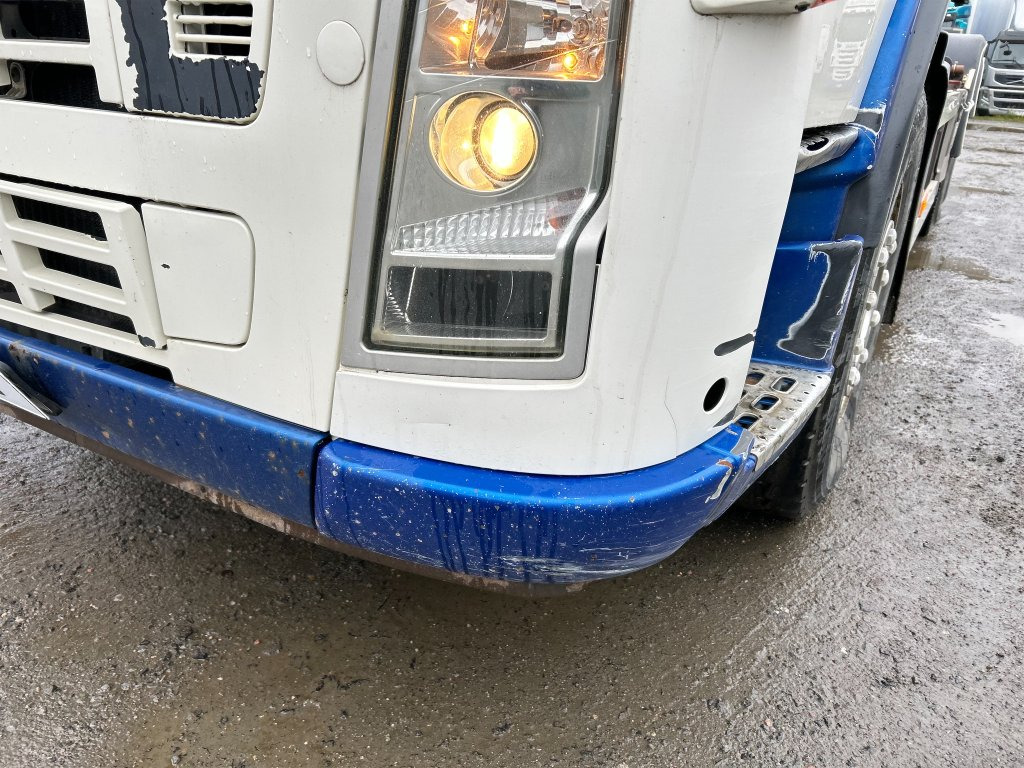 Hook lift truck VOLVO FM 400 6X2: picture 38