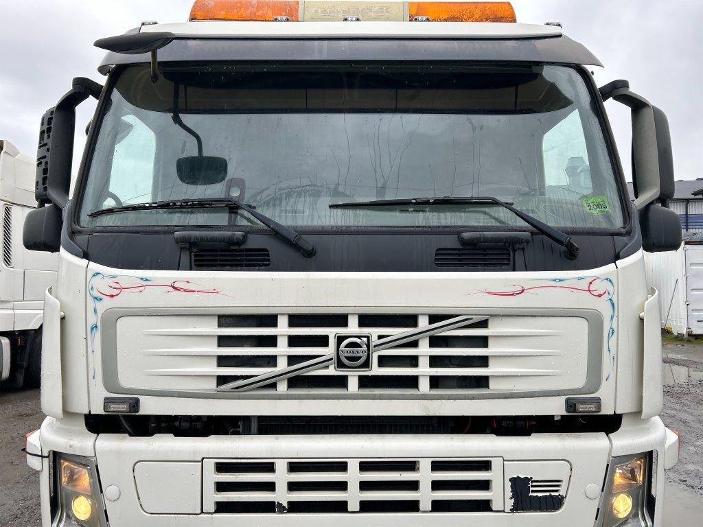 VOLVO FM 400 6X2 - Hook lift truck: picture 2 VOLVO FM 400 6X2 - Hook lift truck: picture 2