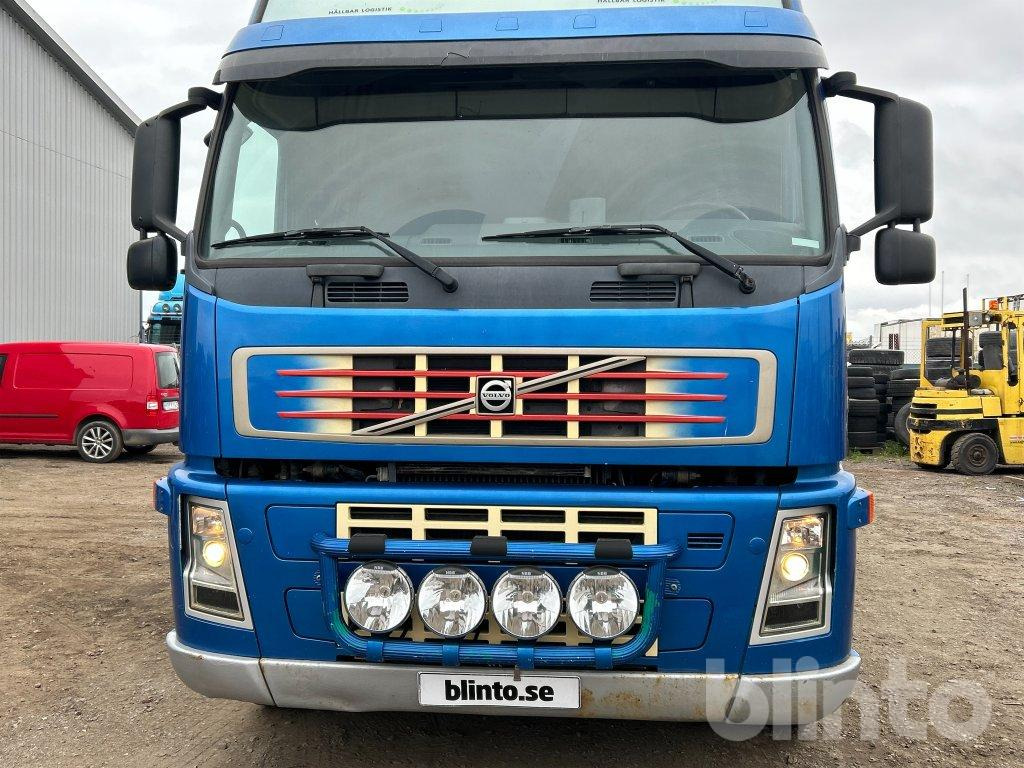 VOLVO FM12 6*2 - Tipper, Crane truck: picture 4 VOLVO FM12 6*2 - Tipper, Crane truck: picture 4