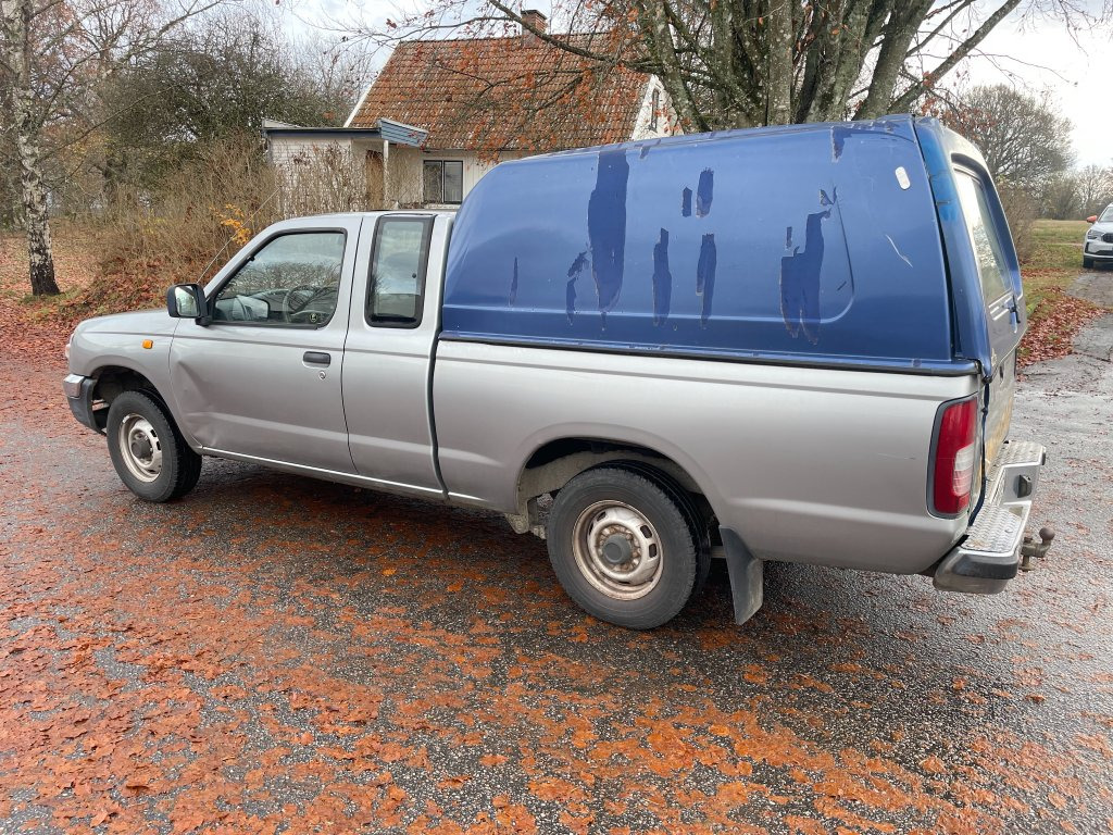 NISSAN KING CAB 2,4 2WD - Van: picture 4 NISSAN KING CAB 2,4 2WD - Van: picture 4