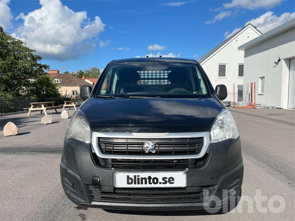 PEUGEOT - Van: picture 2 PEUGEOT - Van: picture 2