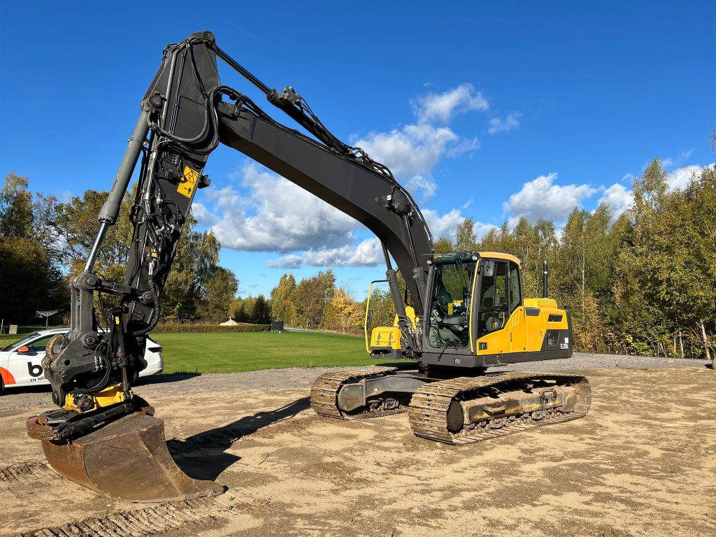 Volvo EC 220DL - Crawler excavator: picture 1 Volvo EC 220DL - Crawler excavator: picture 1