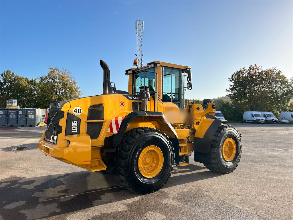 Volvo L120G - Wheel loader: picture 3 Volvo L120G - Wheel loader: picture 3