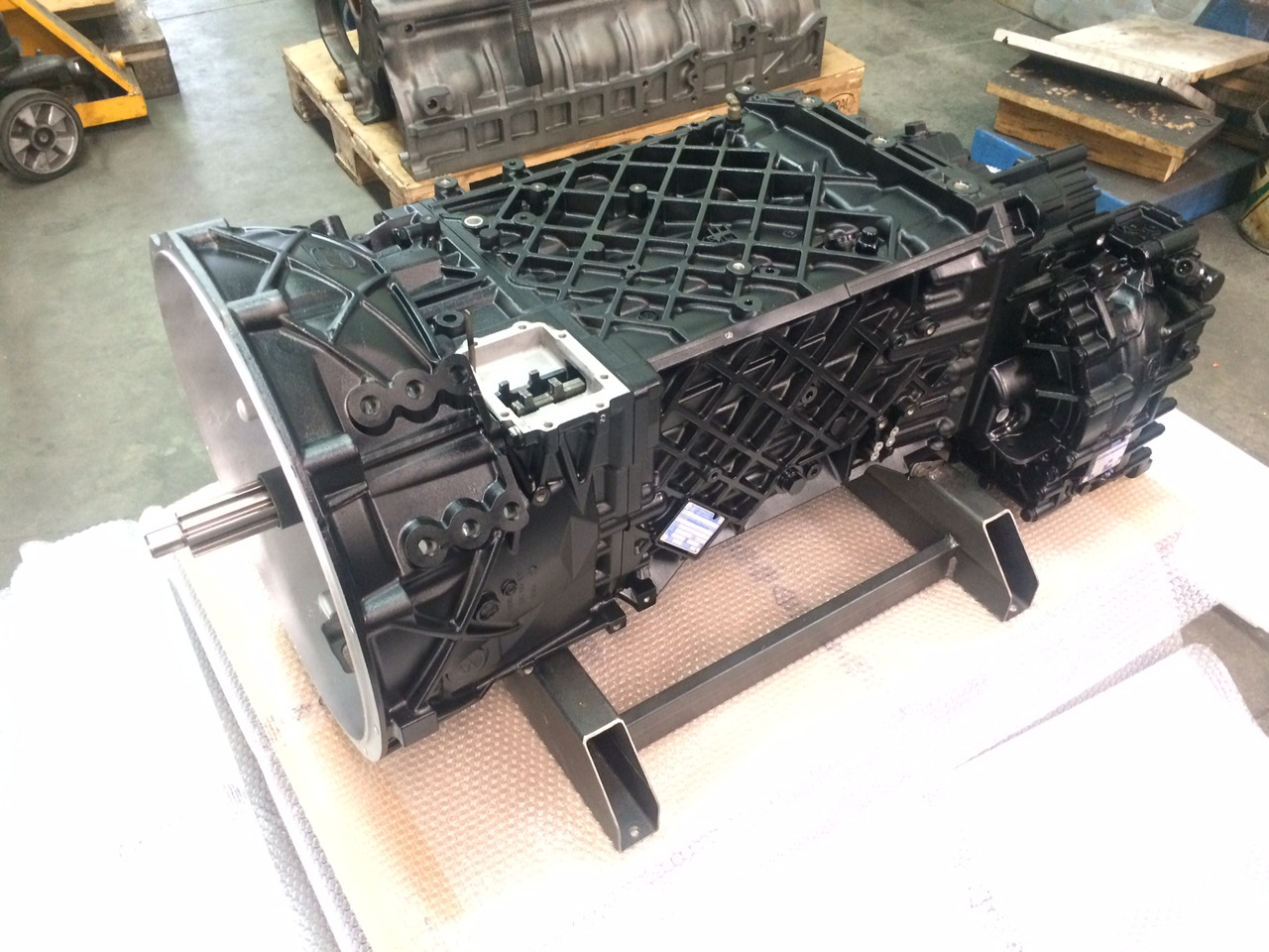 CAMBIO ZF 16S2321TD + IT - NEW ECOSPLIT - Gearbox: picture 2 CAMBIO ZF 16S2321TD + IT - NEW ECOSPLIT - Gearbox: picture 2