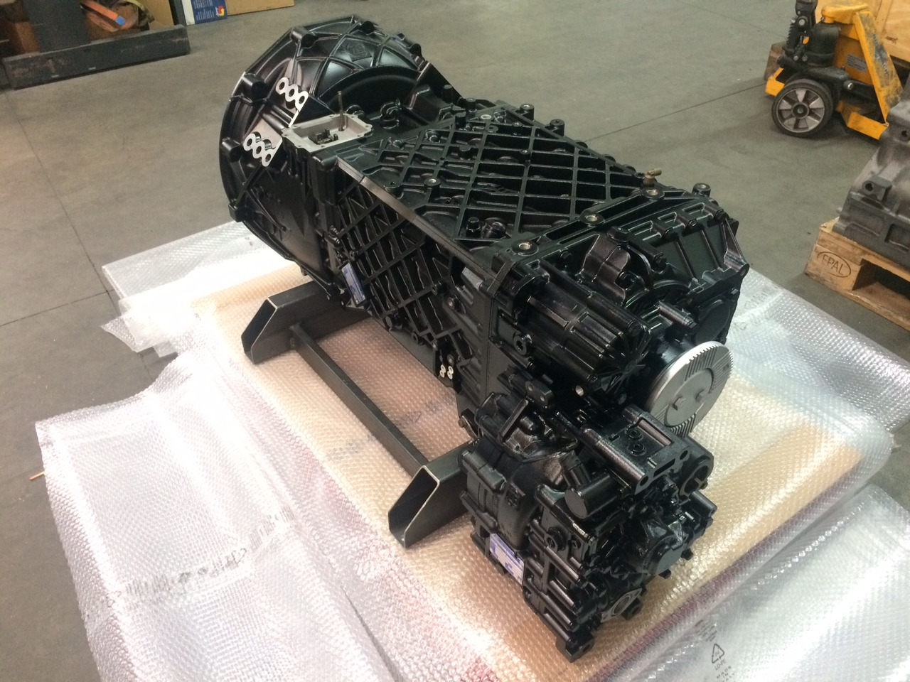 CAMBIO ZF 16S2321TD + IT - NEW ECOSPLIT - Gearbox: picture 4 CAMBIO ZF 16S2321TD + IT - NEW ECOSPLIT - Gearbox: picture 4
