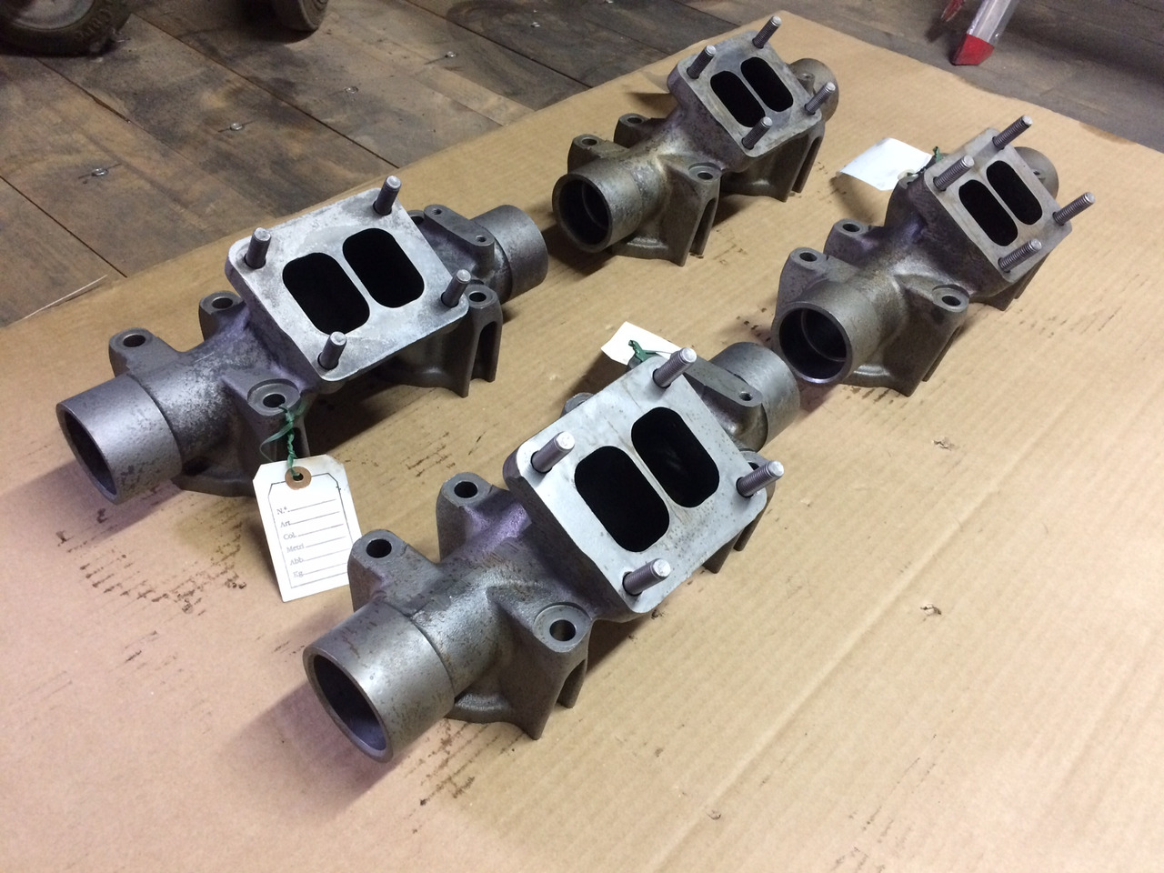 COLLETTORE CENTRALE DI SCARICO MAN 51081020634 - Exhaust manifold: picture 2 COLLETTORE CENTRALE DI SCARICO MAN 51081020634 - Exhaust manifold: picture 2