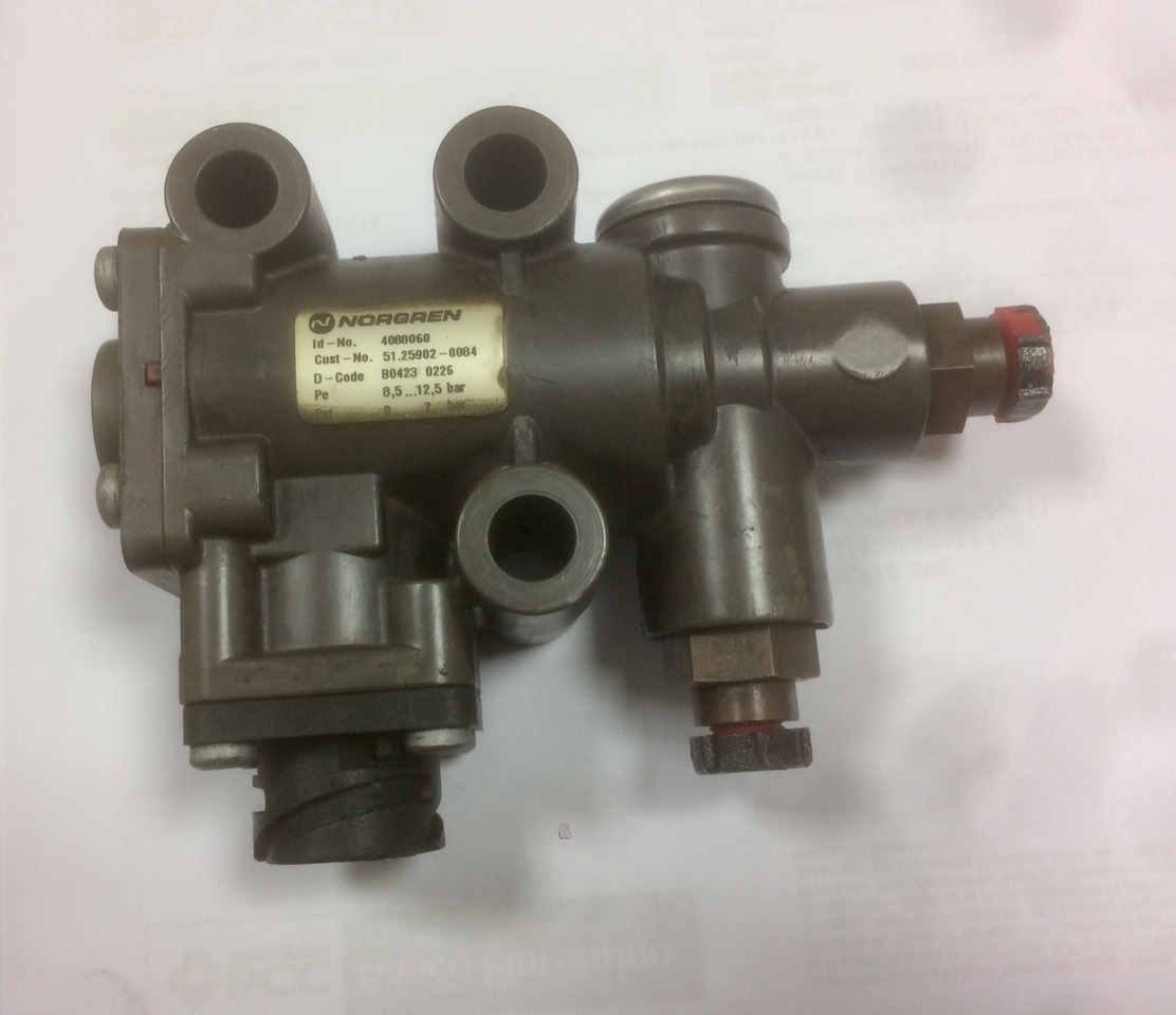 VALVOLA EGR MAN 51259020084 - 51259020123 - Valve for Truck: picture 1 VALVOLA EGR MAN 51259020084 - 51259020123 - Valve for Truck: picture 1