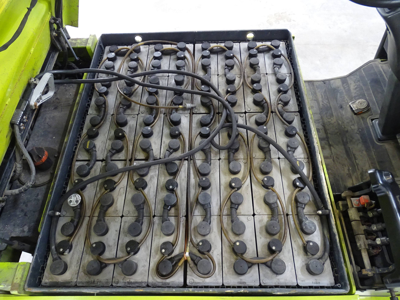 Clark GEX30 - Electric forklift: picture 4 Clark GEX30 - Electric forklift: picture 4