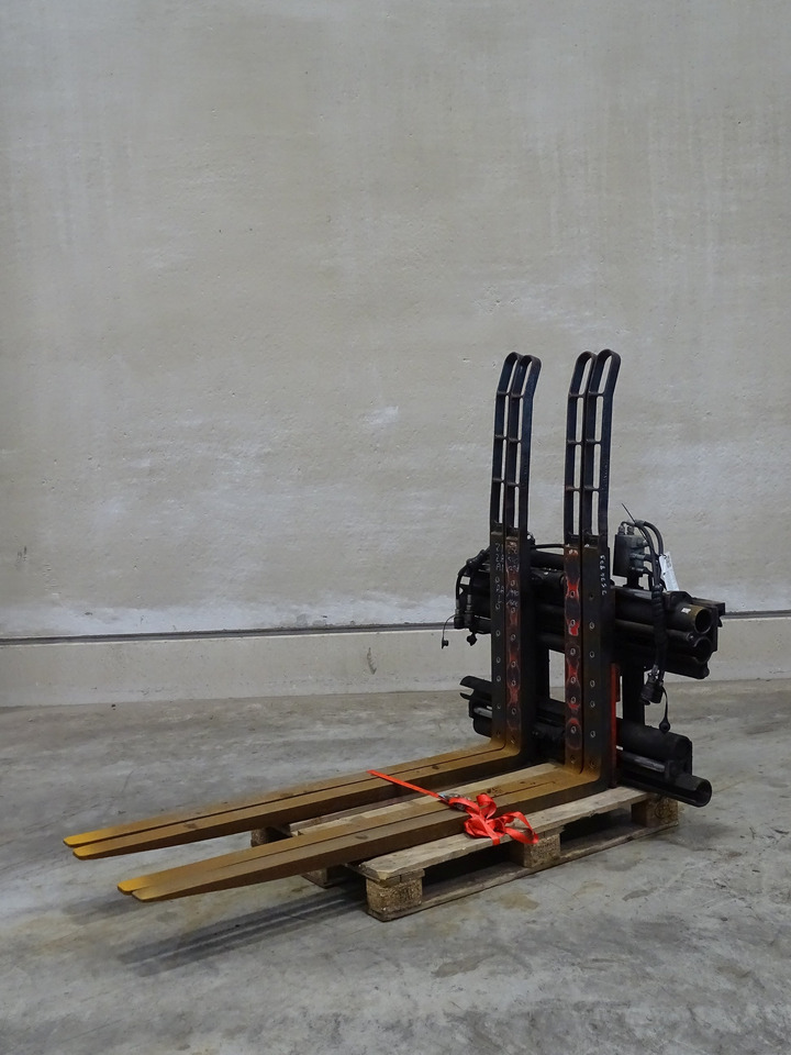 Durwen DPK30C - Forks for Material handling equipment: picture 1 Durwen DPK30C - Forks for Material handling equipment: picture 1