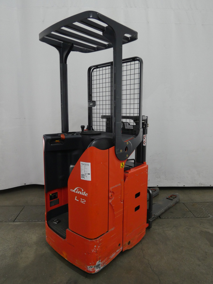 Linde L12LS - Stacker: picture 2 Linde L12LS - Stacker: picture 2