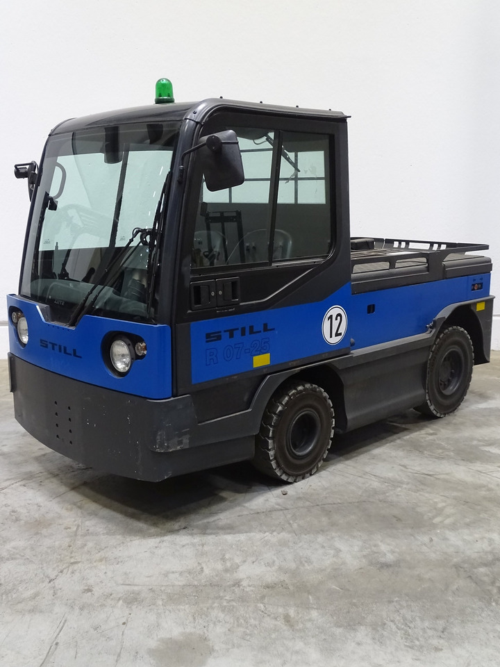 Linde P250 - Tow tractor: picture 1 Linde P250 - Tow tractor: picture 1