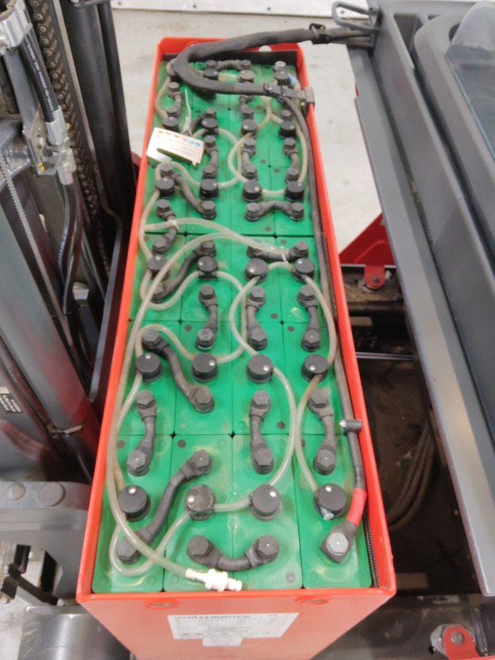 Linde R12B-01 - Reach truck: picture 4 Linde R12B-01 - Reach truck: picture 4