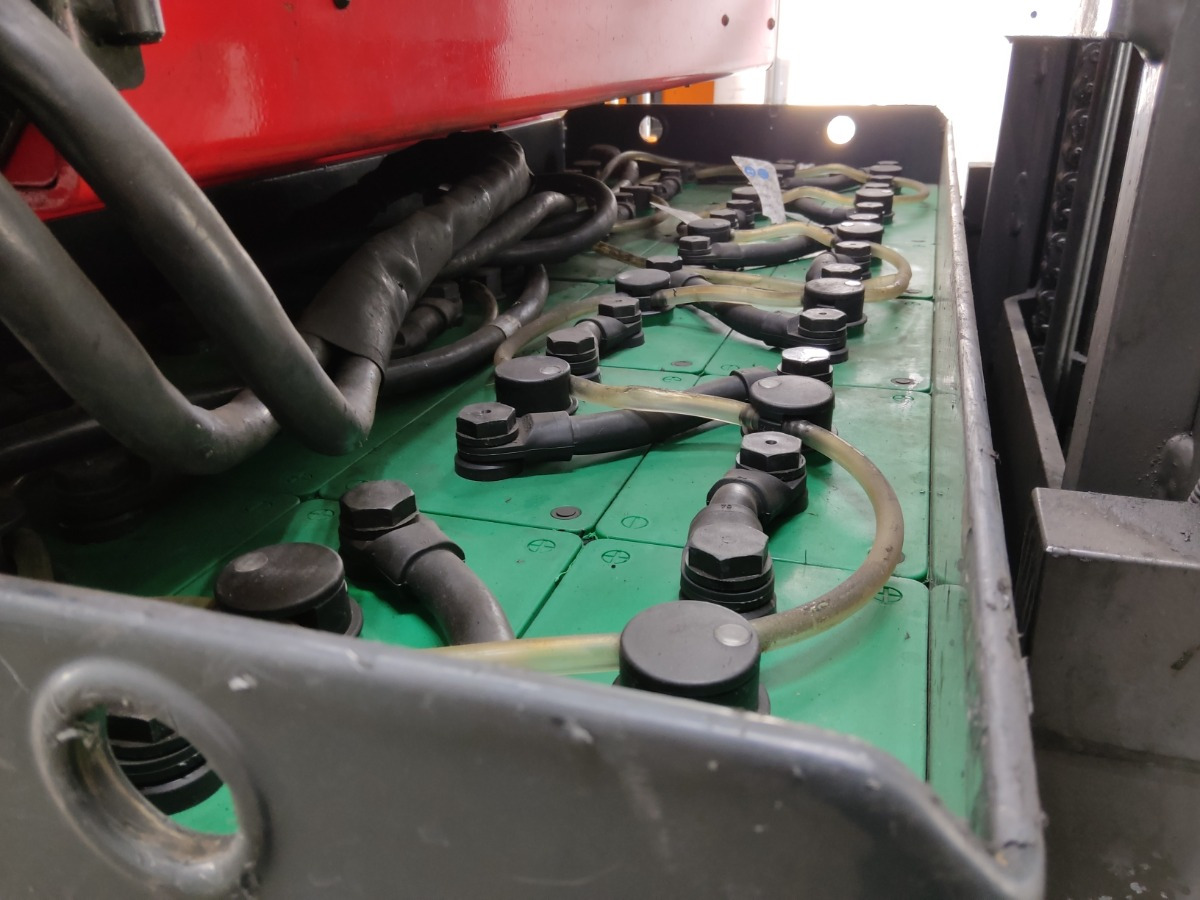 Linde R25F - Reach truck: picture 4 Linde R25F - Reach truck: picture 4