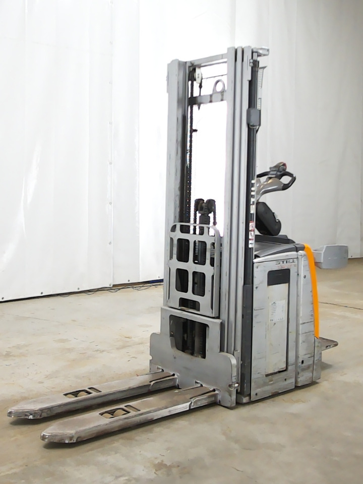 Still EXV-SF16 - Stacker: picture 1 Still EXV-SF16 - Stacker: picture 1