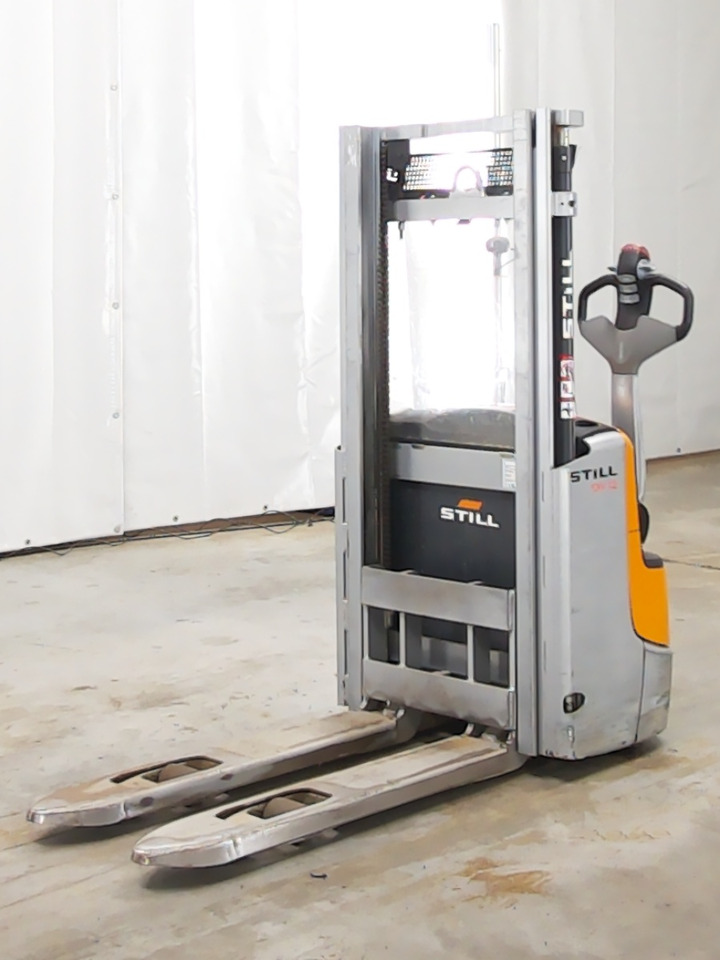 Still EXV12 - Stacker: picture 1 Still EXV12 - Stacker: picture 1