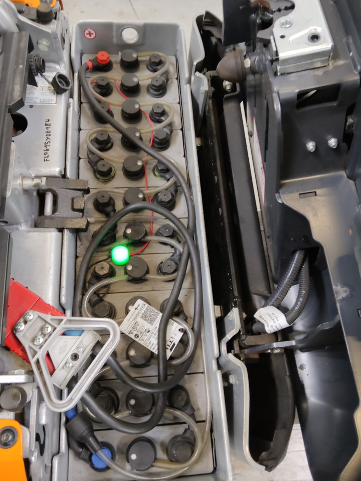 Still LTX50 - Tow tractor: picture 4 Still LTX50 - Tow tractor: picture 4