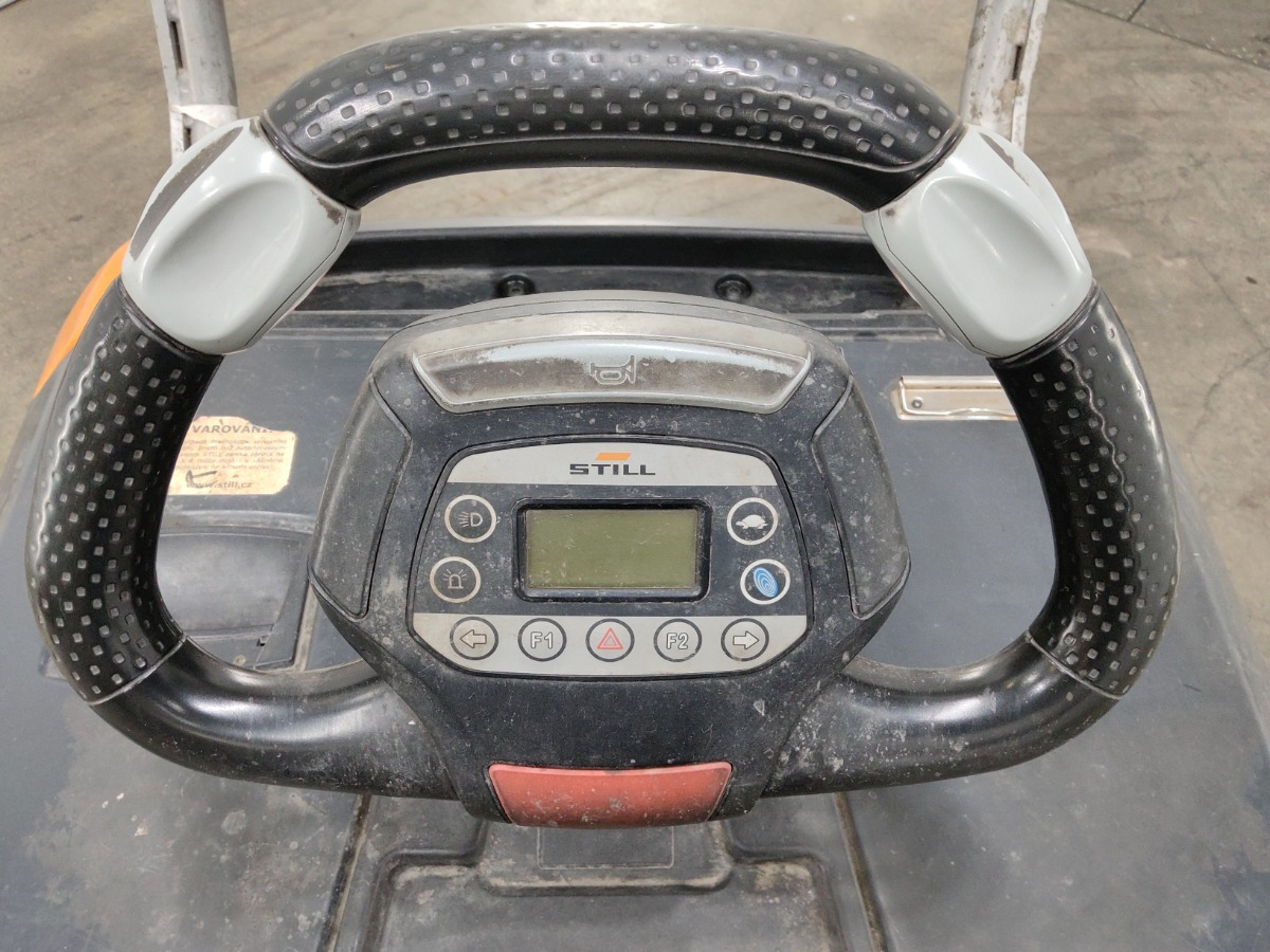 Still LTX50/LIION - Tow tractor: picture 3 Still LTX50/LIION - Tow tractor: picture 3