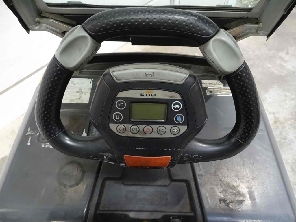 Still LTX50/LIION - Tow tractor: picture 3 Still LTX50/LIION - Tow tractor: picture 3