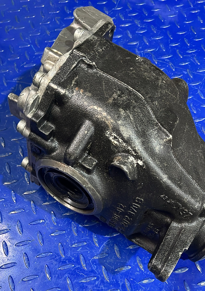 BMW Rear Differential 7541580 - Transmission: picture 3 BMW Rear Differential 7541580 - Transmission: picture 3